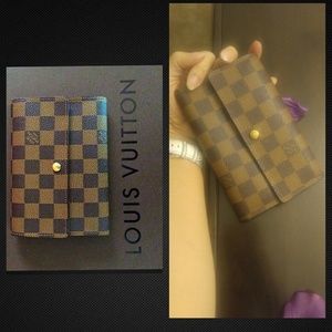 Large Louis Vuitton damier ebene trifold wallet